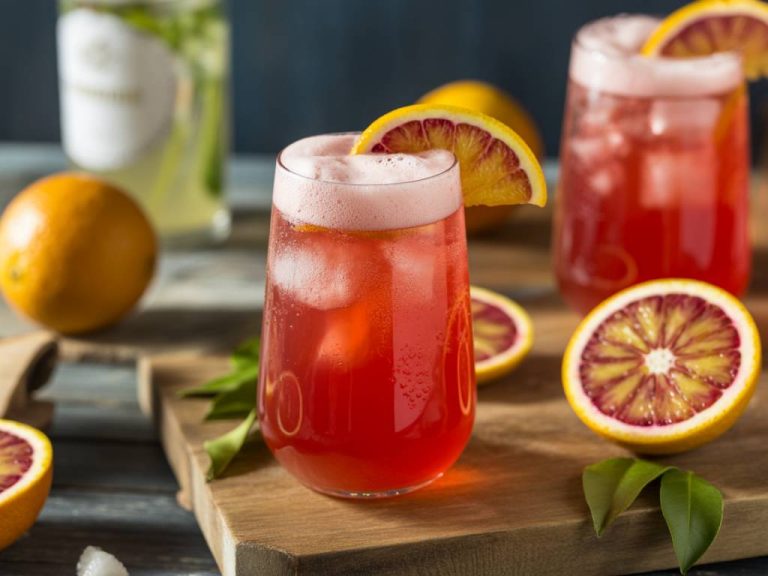 Blood orange soda: how to mix it with ginger beer for a citrus twist